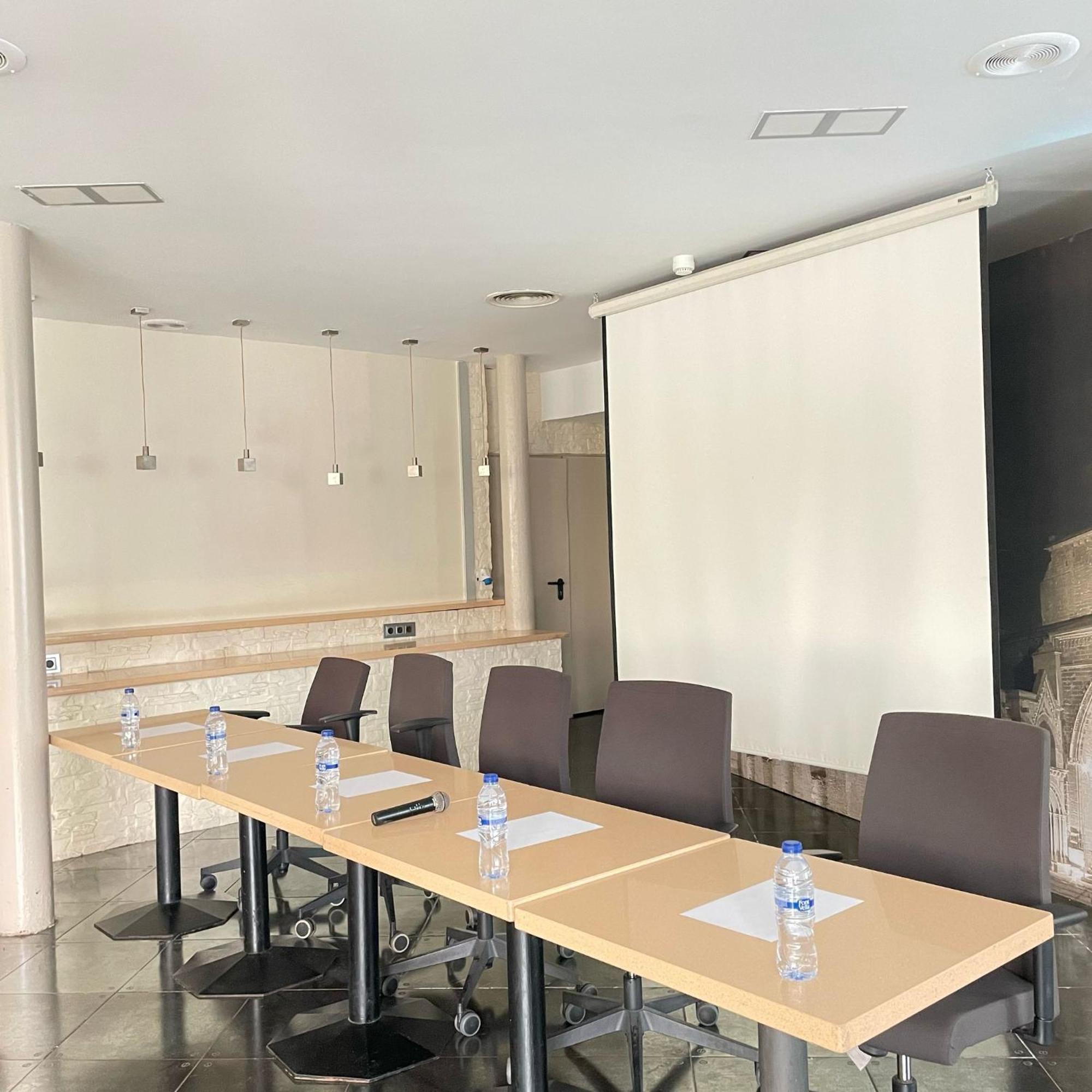 Nastasi Hotel & Spa Лерида Екстериор снимка